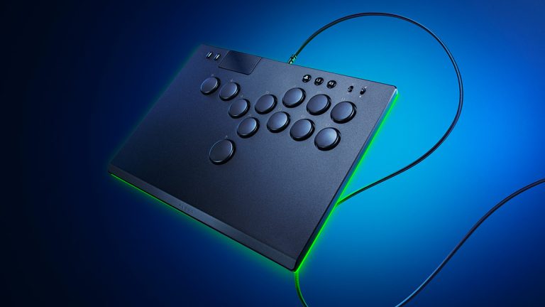 雷蛇首款格斗游戏纯按键街机控制器Razer Kitsune发售